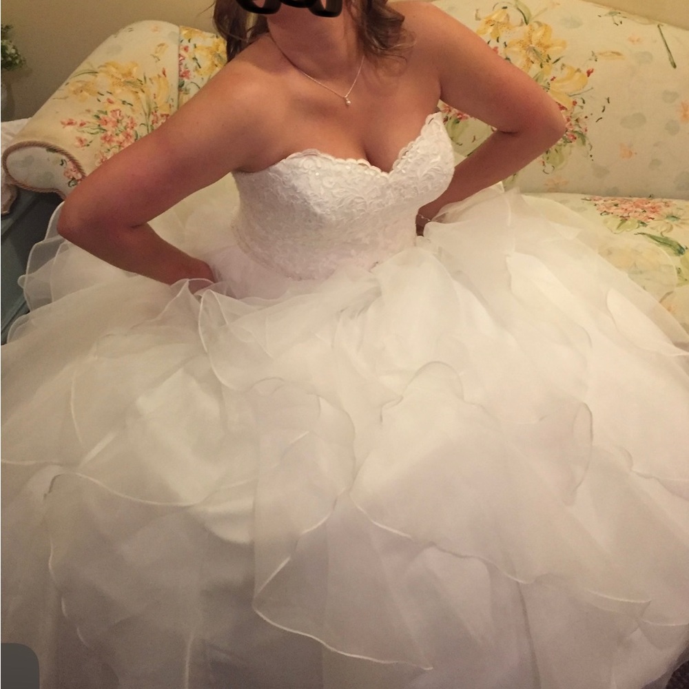 David’s Bridal Wedding Dress size 14/16